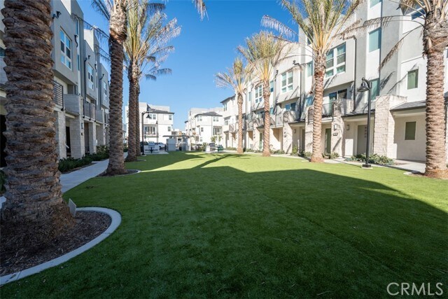Building Photo - 1415 W Cara Dr