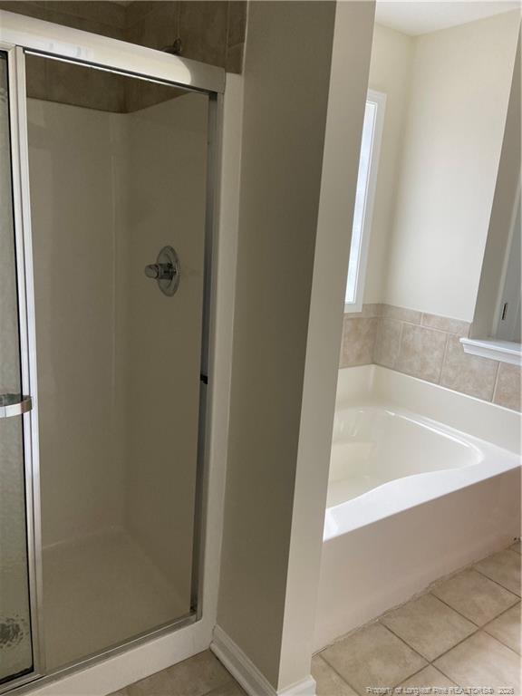 Building Photo - 50 Breezewood Dr