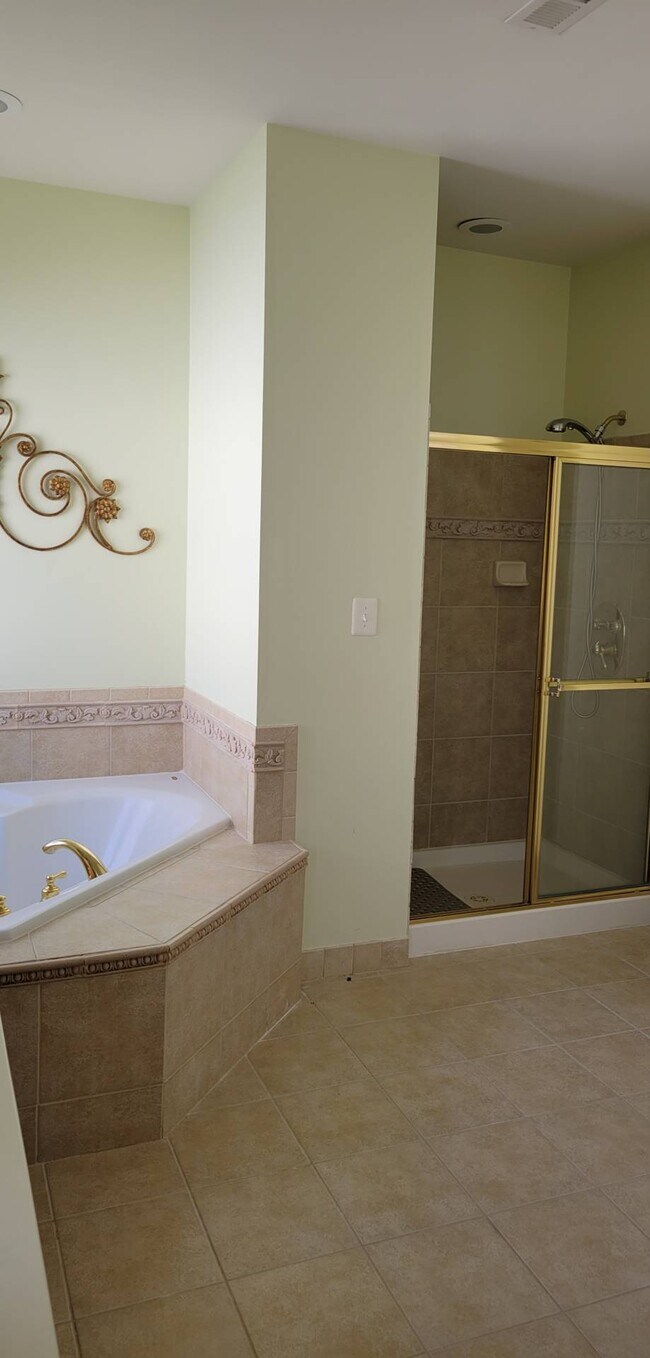 Building Photo - 125 Encore Ct