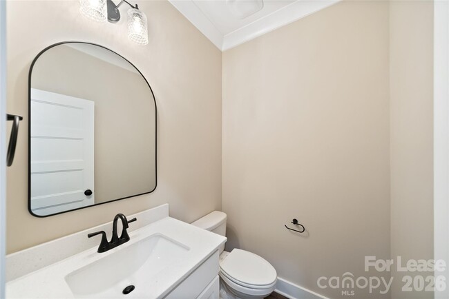 Building Photo - 820 N Rocky River Rd