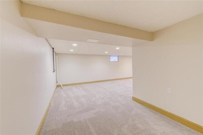 Building Photo - Fantastic 3bd/1.5ba home! Coming soon!