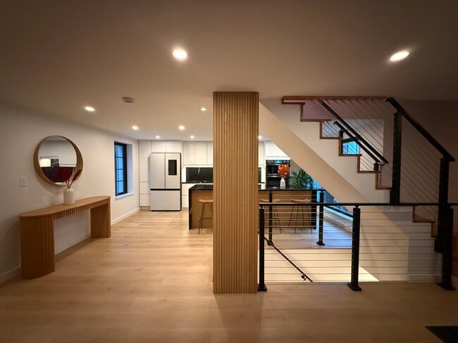 Building Photo - 204 Datura Dr