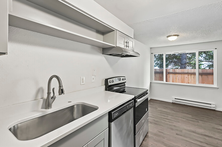Primary Photo - Pacific Terrace