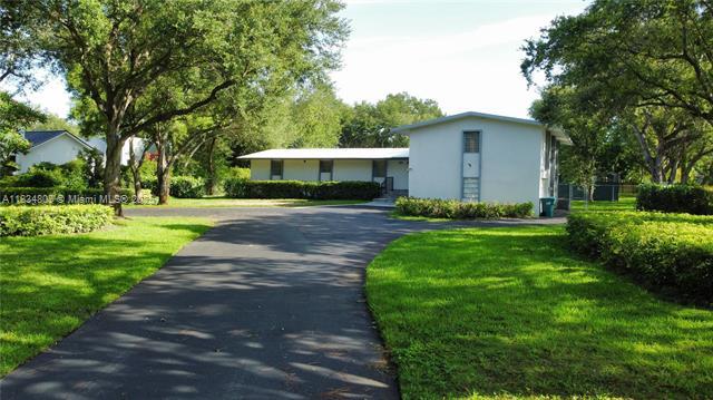 Building Photo - 9811 SW 96th St