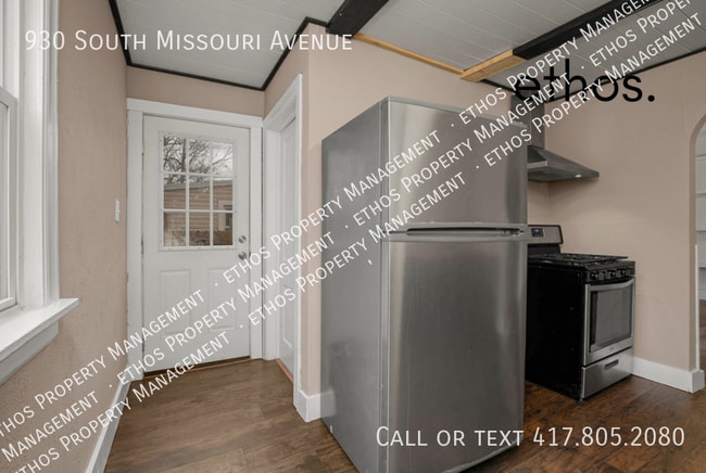 Building Photo - 930 S Missouri Ave