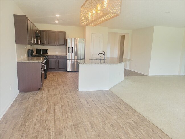 Building Photo - 15606 Barton Orchard Ln