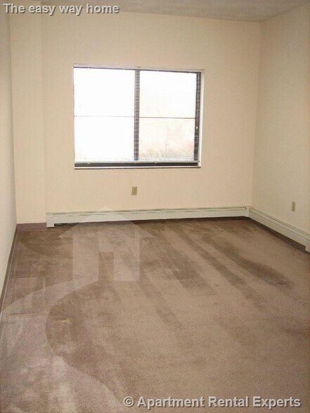 Building Photo - 373 Highland Ave