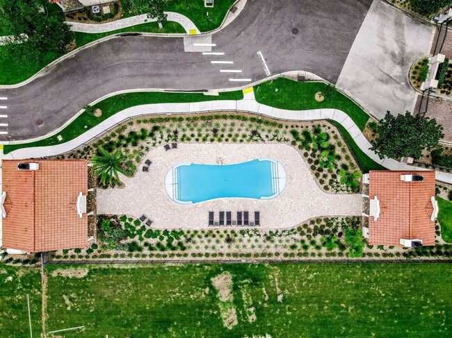 Building Photo - Townhome  in The Enclave at Summer Beach