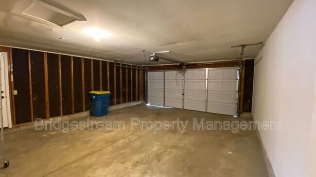 Building Photo - 7701 Timbercrest Dr