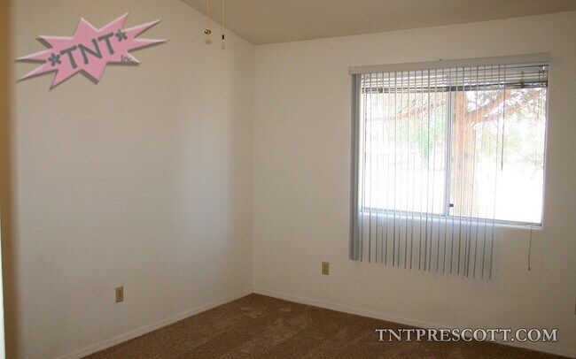 Building Photo - 1534