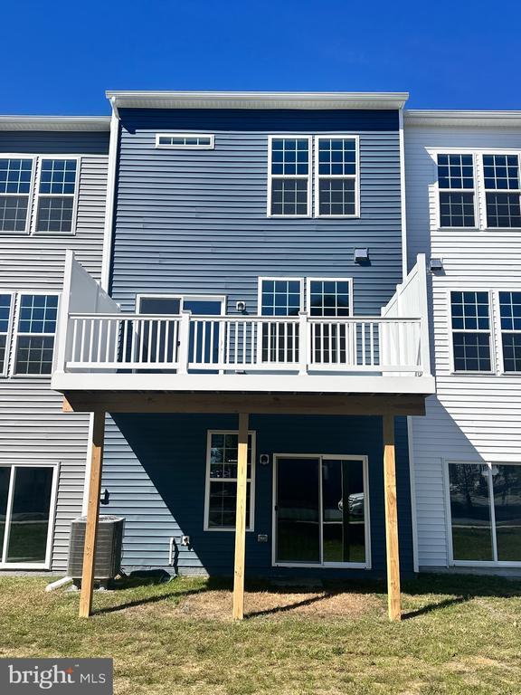 Building Photo - 108 Spring Bank Way
