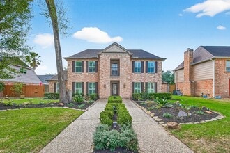 Building Photo - 15843 Foxgate Rd