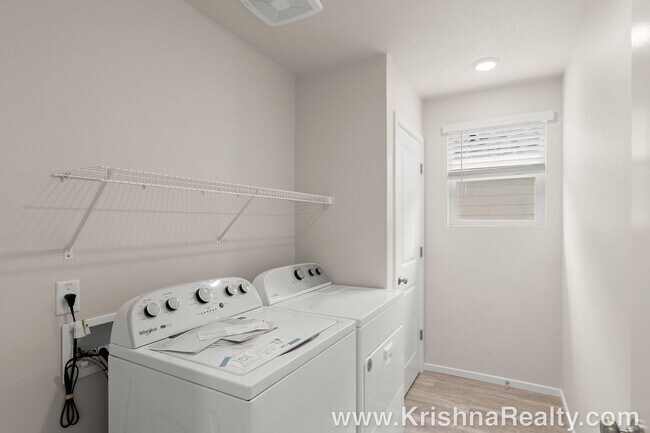 Building Photo - Beautiful 4 BD* 2.5 BA* **NEW** CONSTRUCTION* 2026 Built* Single Family Home Located In East Park...