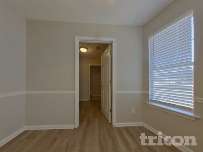 Building Photo - 100 Doves Nest