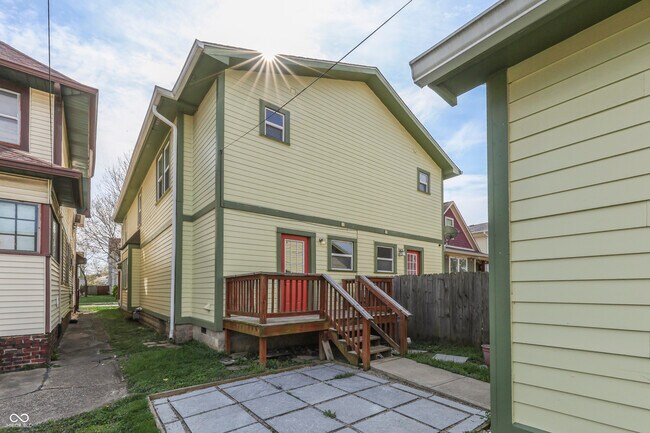 Building Photo - 2324 Alabama St