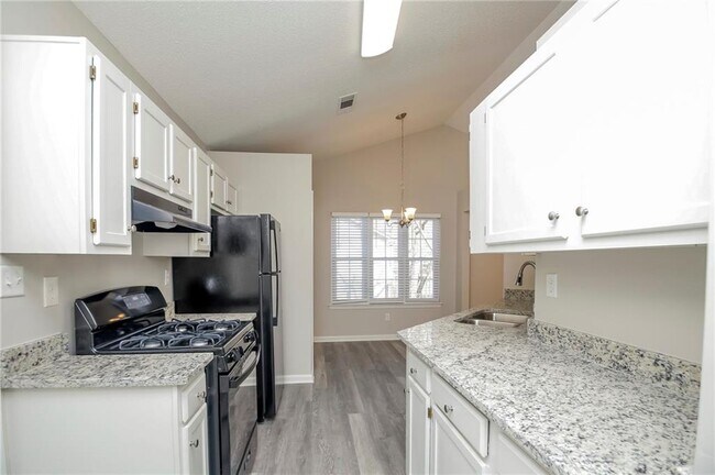 Building Photo - 122 Collins Dr