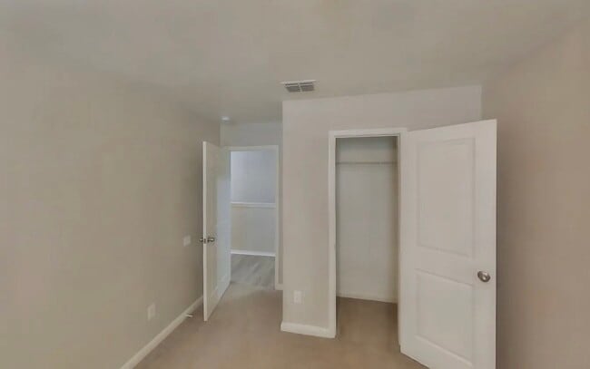 Building Photo - Warm, Welcoming, and Wonderfully Maintained 3-Bedroom Home