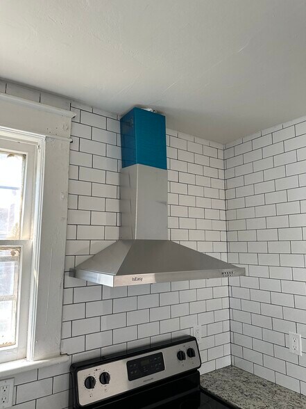 Building Photo - 1111 Buchanan St