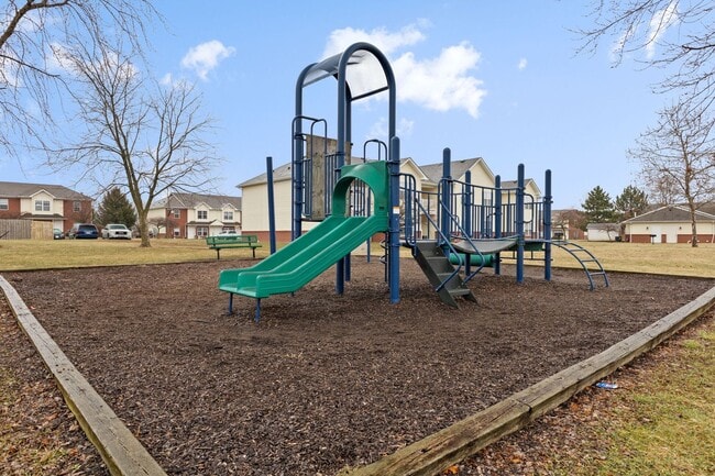 Building Photo - 1308 E Liberty Cir