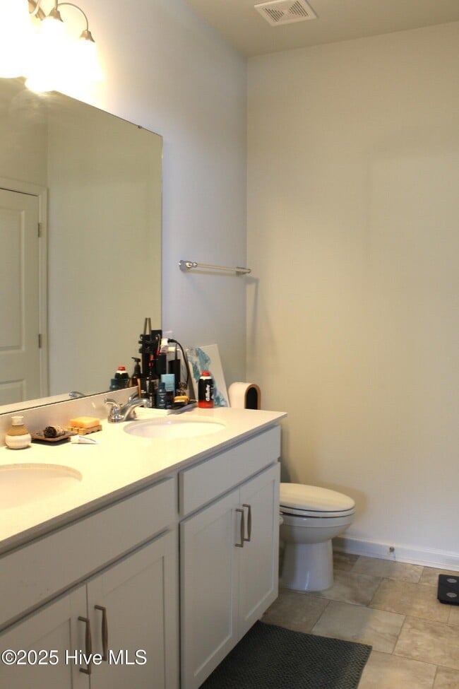 Building Photo - 300 Ruby Baird Dr