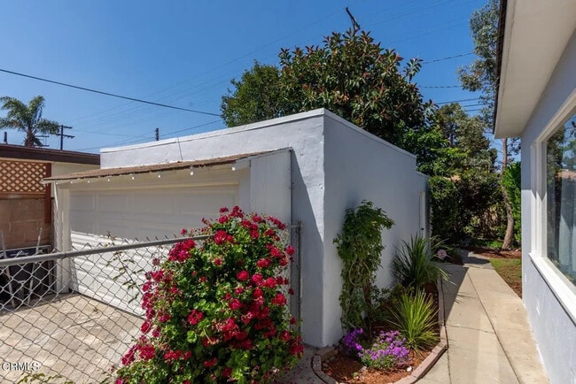 Building Photo - 309 S Dunning St