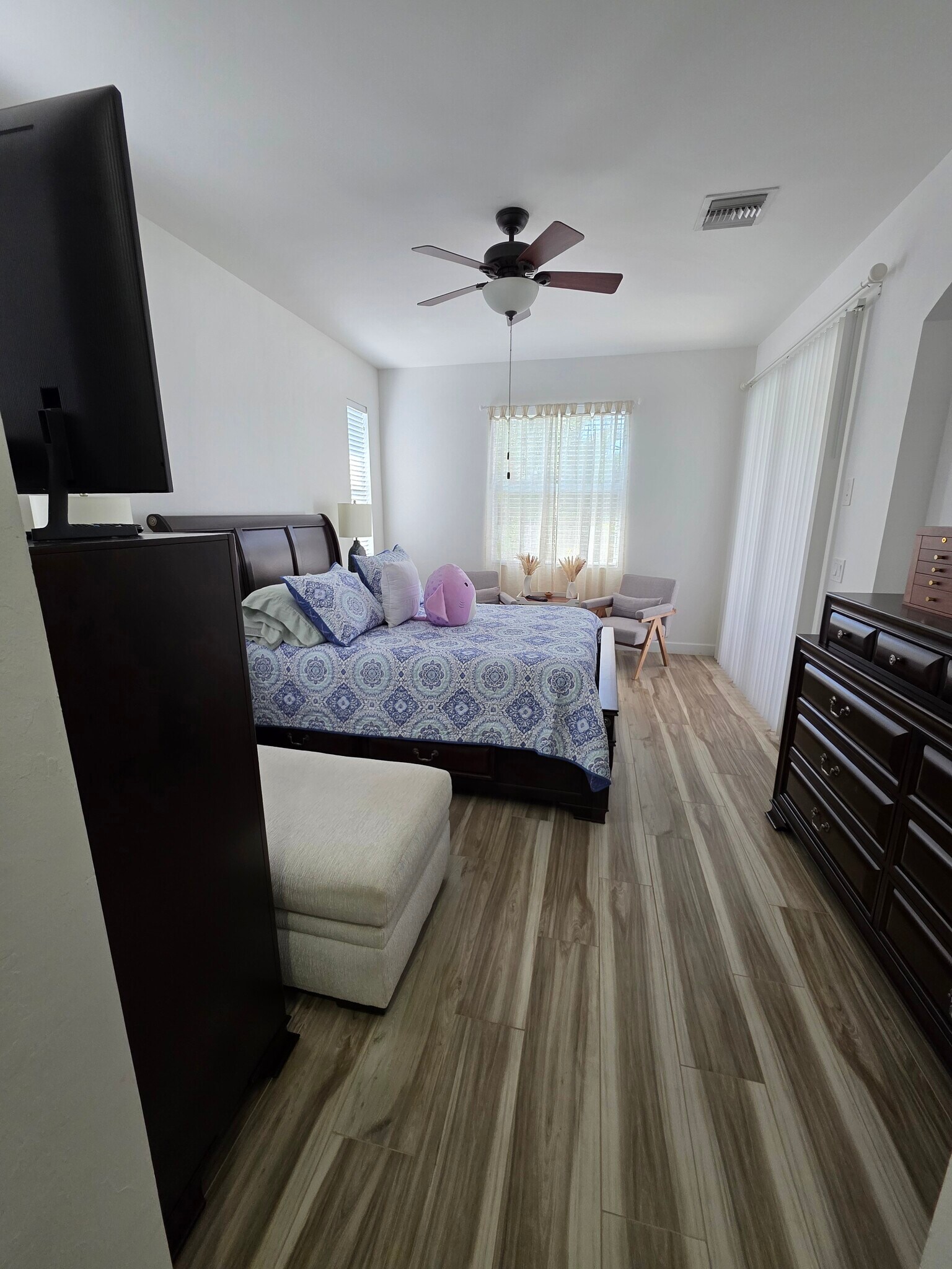 Building Photo - 5224 SW 27th Pl