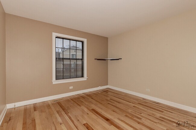 Building Photo - 1180 Silverwood Ct