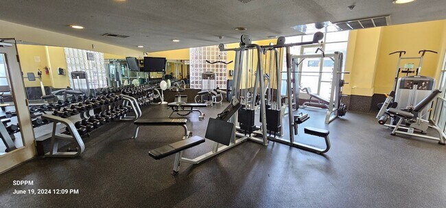 Building Photo - DOWNTOWN SAN DIEGO - LITTLE ITALY Nice 2 Bedroom 2 Bath Condo in Piazza Palermo. AVAILABLE NOW!