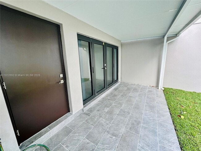 Building Photo - 7157 W 19th Ct