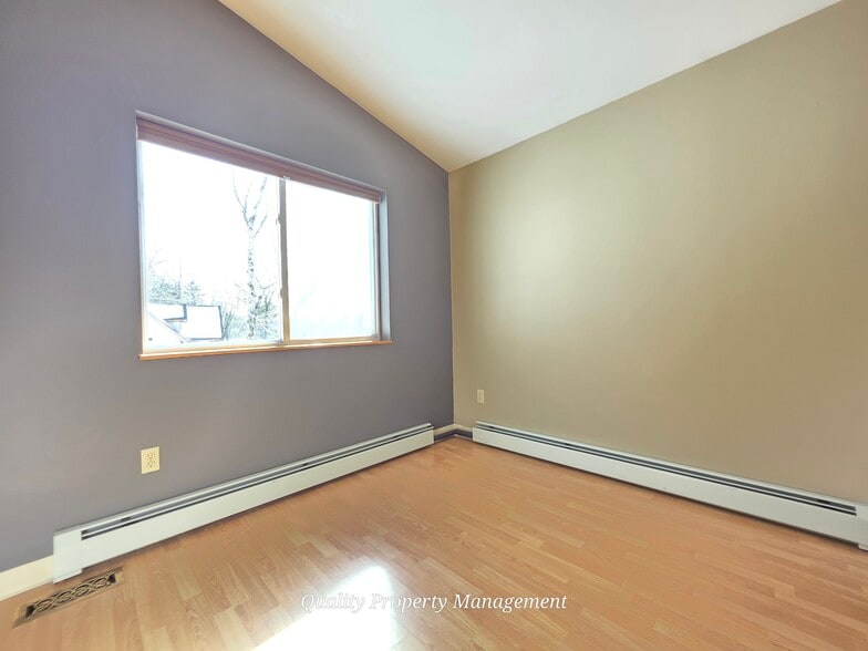 Building Photo - 116 Pine Trail