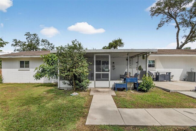 Building Photo - 1601 Alder Way