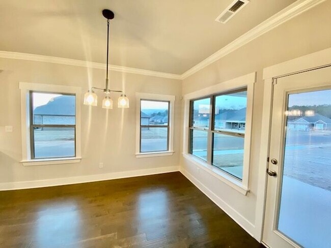 Building Photo - Great location in Athens