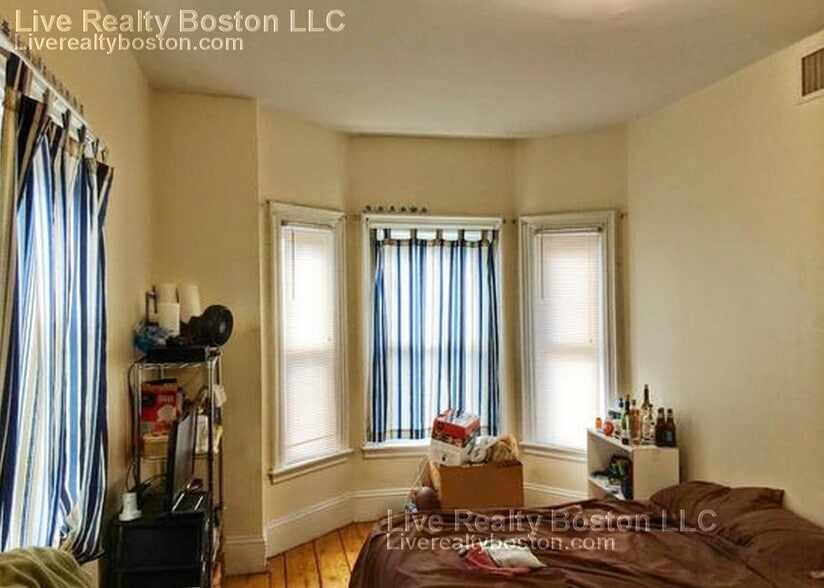 Building Photo - 20 Highgate St