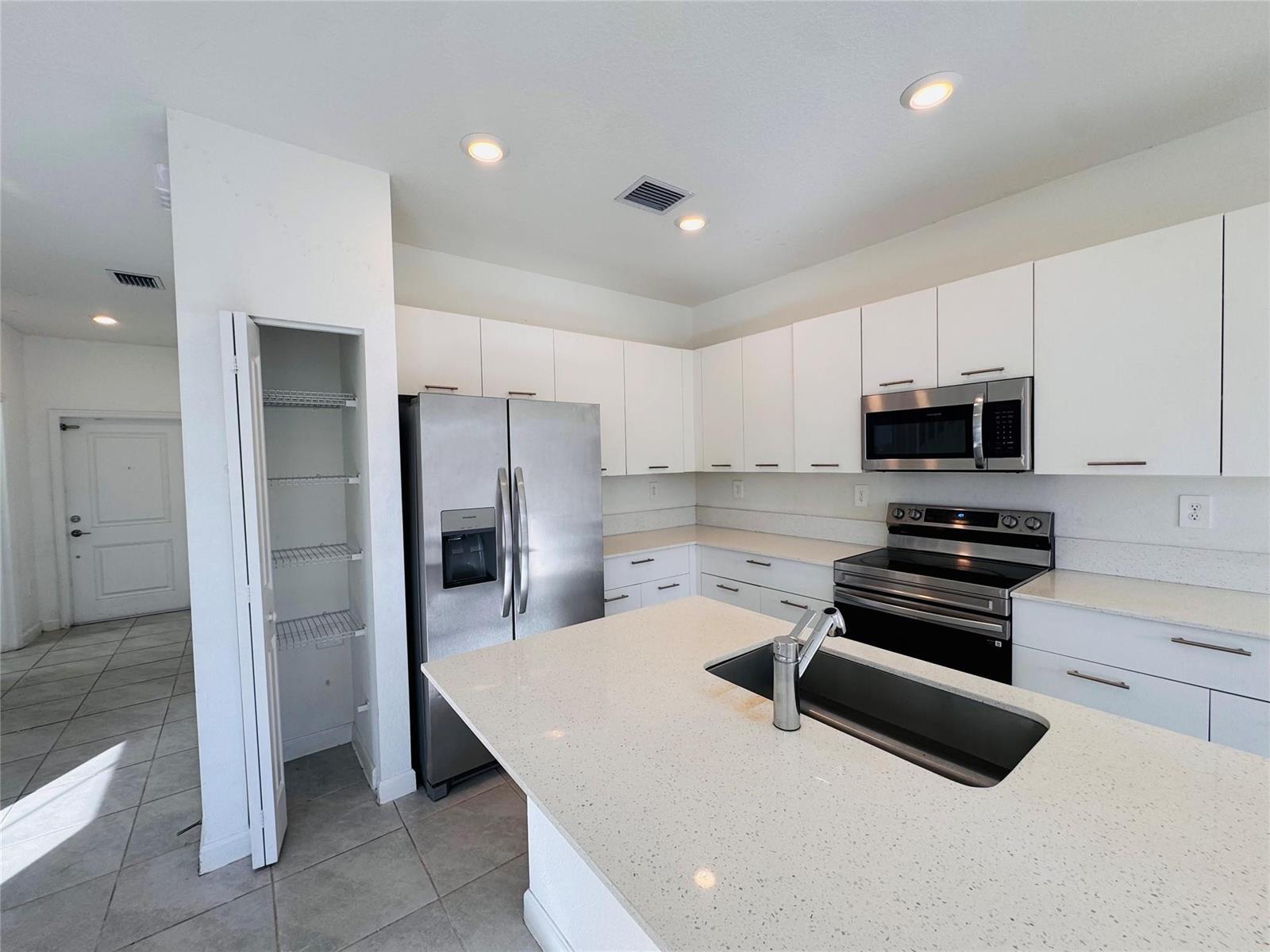 Building Photo - 2437 NW 131st Cir