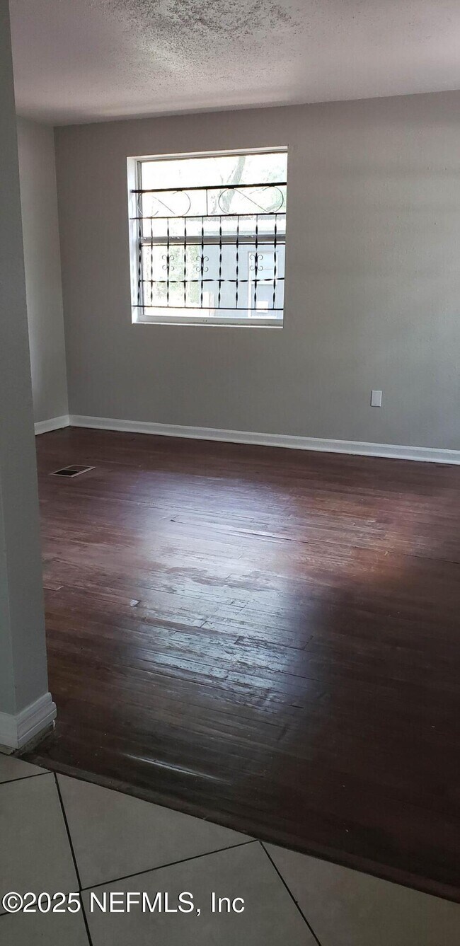 Building Photo - 6704 Helston Ct