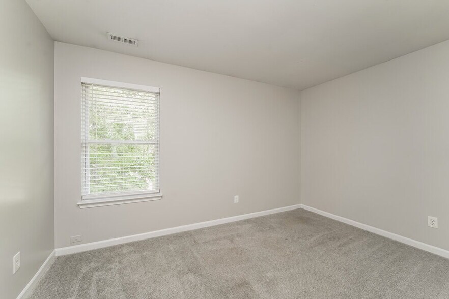 Building Photo - 1722 Ledson Ct