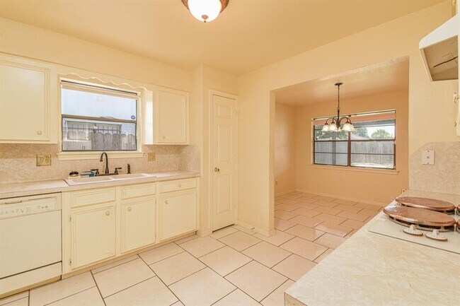Building Photo - 3803 Lochmire Ln