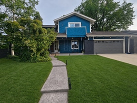 Building Photo - 5843 S Jamaica Way