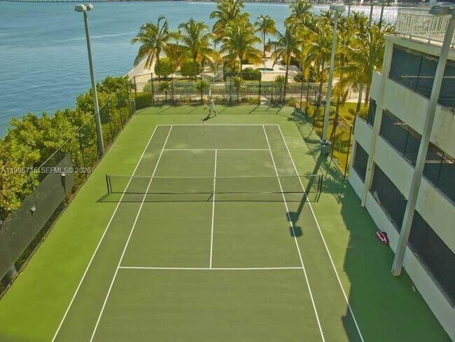 Building Photo - 2101 Brickell Ave