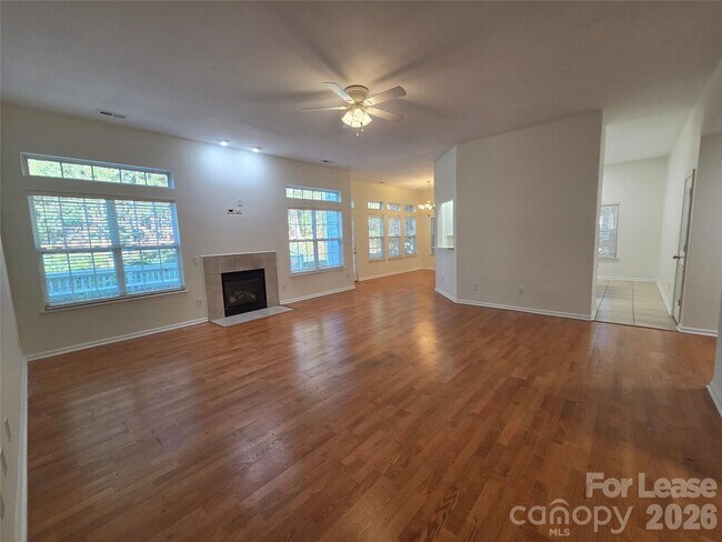 Building Photo - 112 Spring Grove Dr