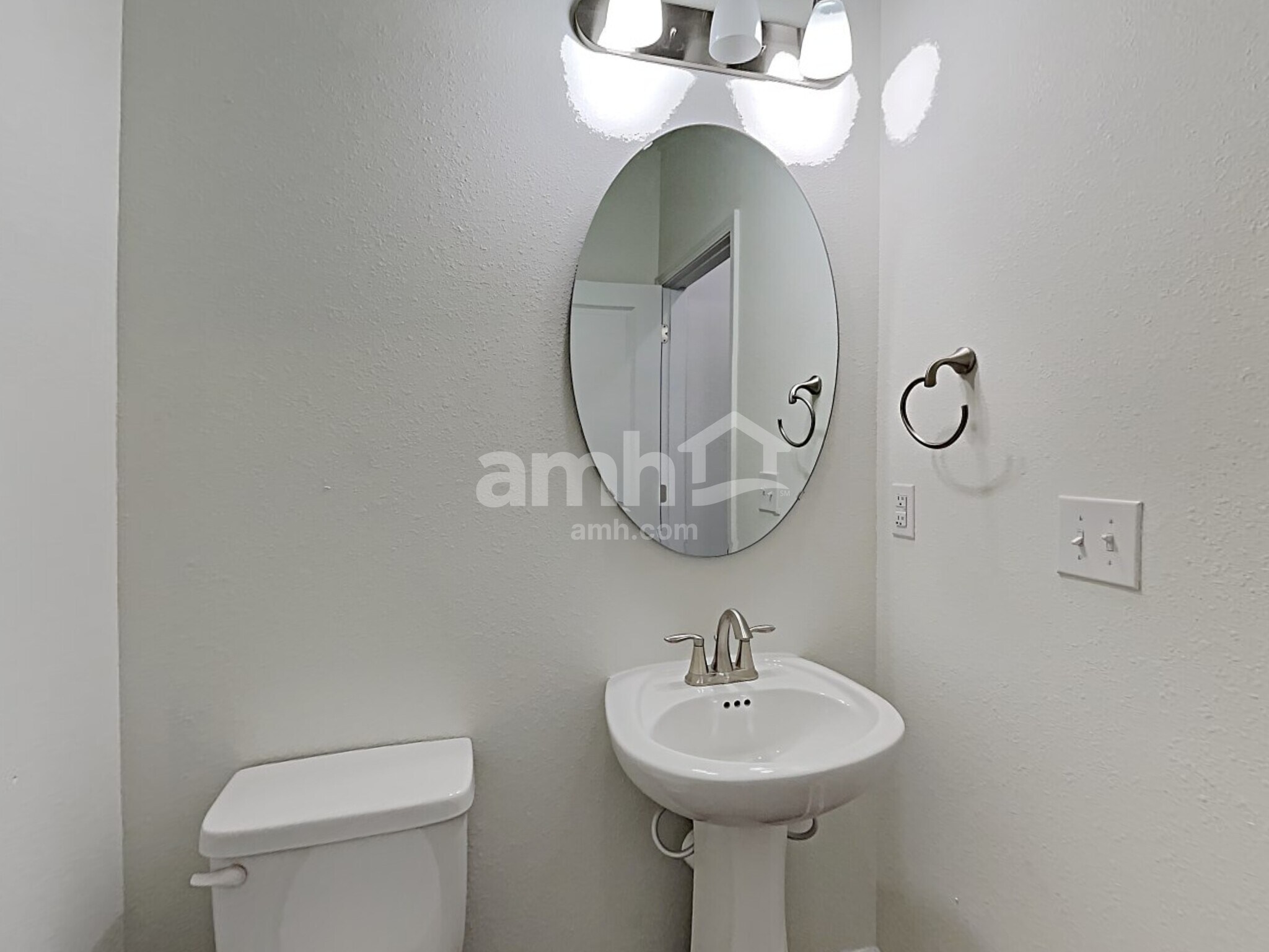 Building Photo - 1285 Tan Tara Trl