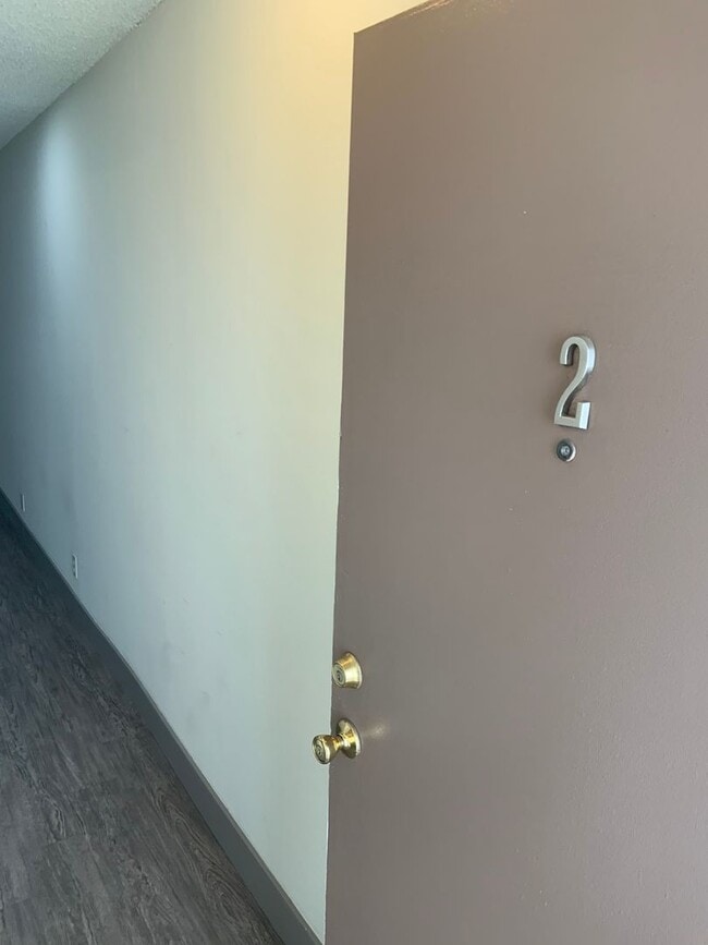 Interior Photo - can373