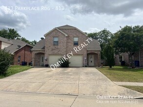 Building Photo - 813 Parkplace Ridge
