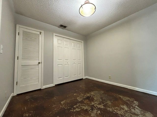 Building Photo - 420 Jonquil Ct