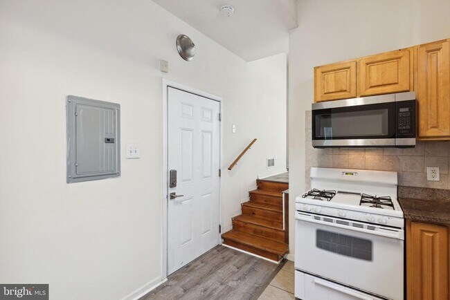 Primary Photo - 1540 N 18th St