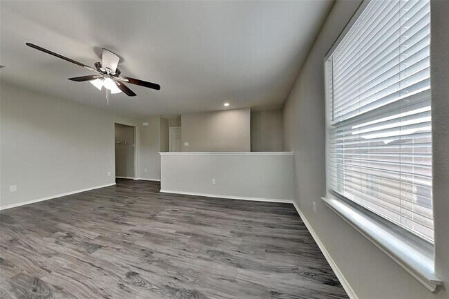 Building Photo - 3207 Trail Hollow Dr