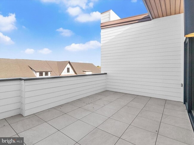 Building Photo - 14920 Dispatch St