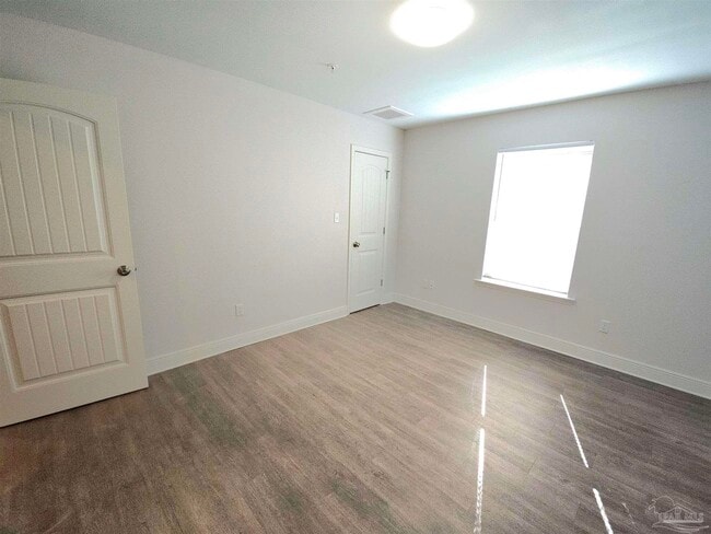 Building Photo - 313 N Navy Blvd