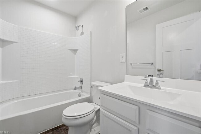 Building Photo - 266 Foxglove Dr