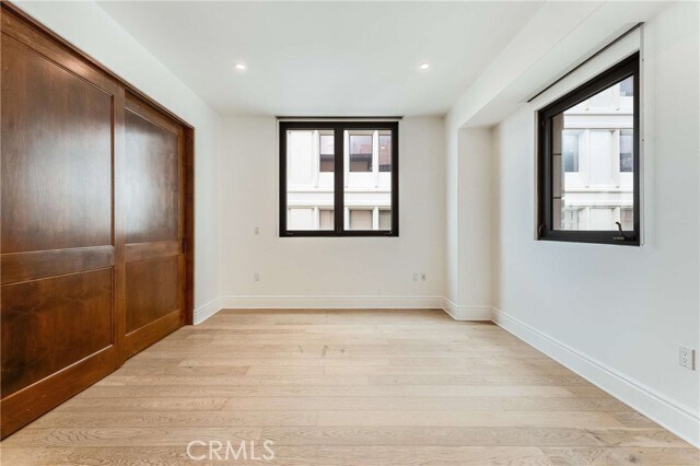Building Photo - 345 E Colorado Blvd